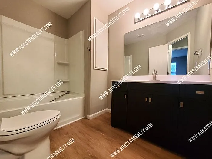 121 Ames St — Photo 24