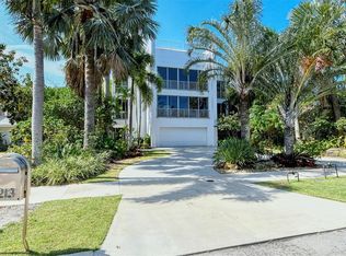 213 N Washington Dr, Sarasota, FL 34236