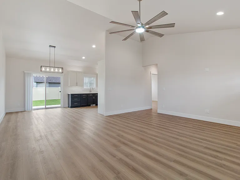 962 Quartz Rd — Photo 7