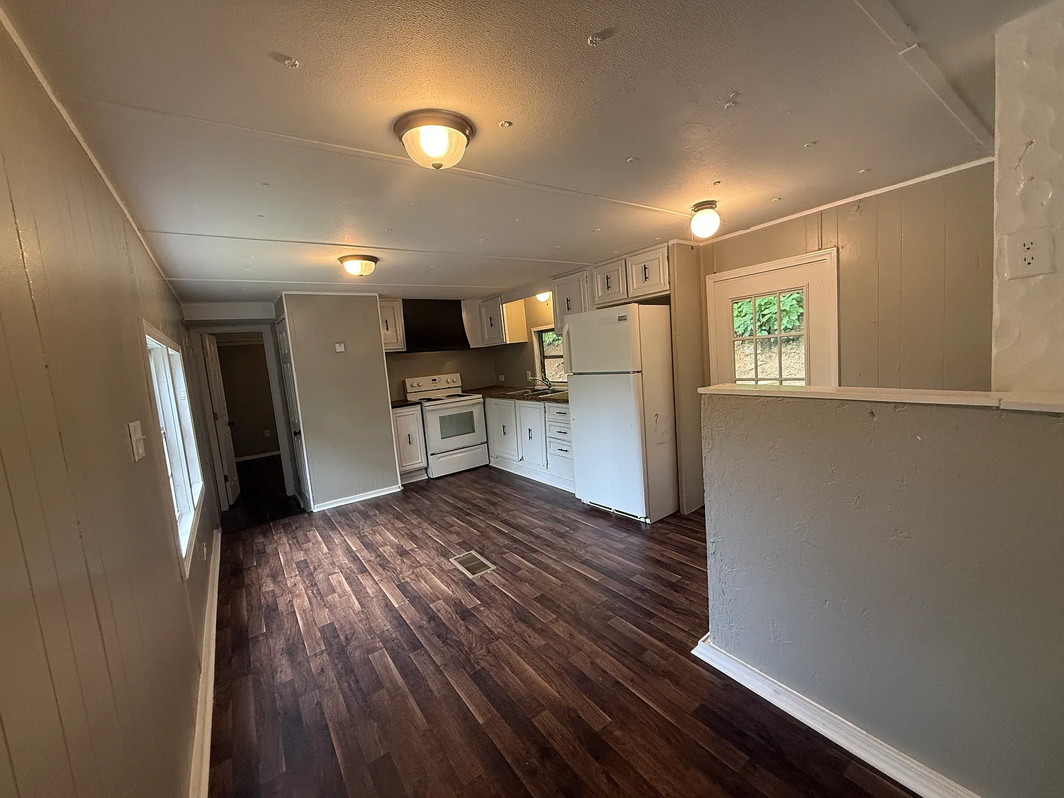 2 bed, 1.5 bath, $850 — Photo 4