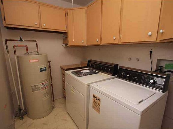 5th image of 2517 Galway Ct