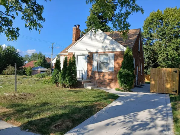 388 Eastlawn St, Detroit, MI 48215