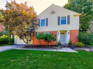 2046 Temblethurst Rd, South Euclid, OH 44121