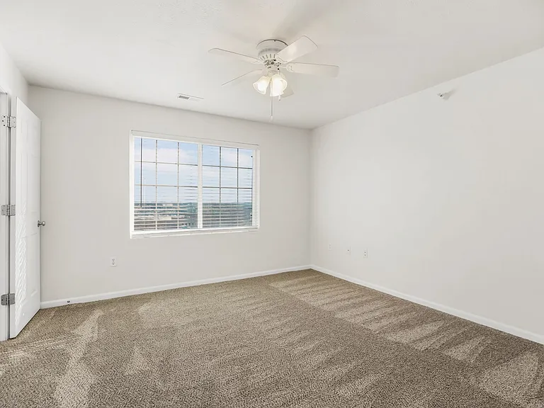Three Bedroom - 3 Bed / 2 Bath - 1,326 Sq.Ft.