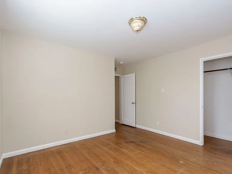 320 La Casa Ave — Photo 18