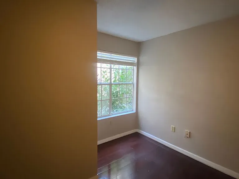 685 Youngstown Pkwy #301 — Photo 19