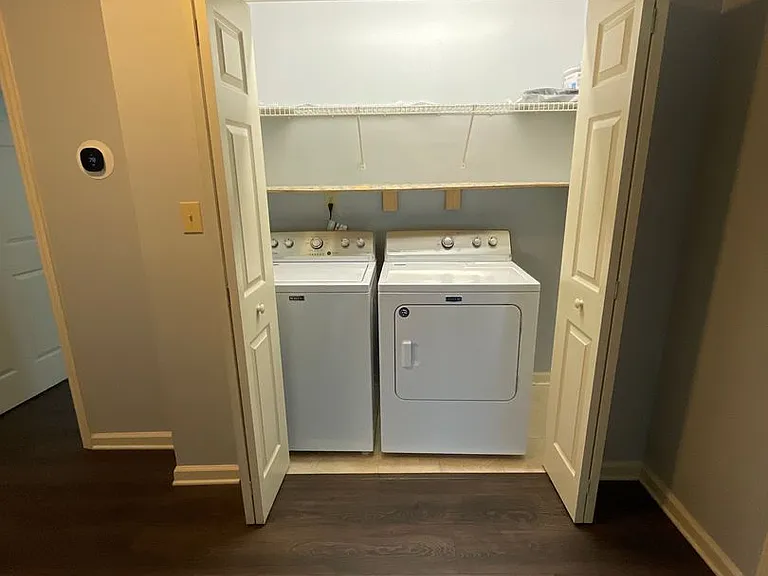 1016 Locust Ct — Photo 12