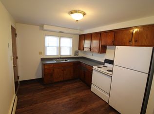 35 Deerfield Ct #F1, East Hartford, CT 06108