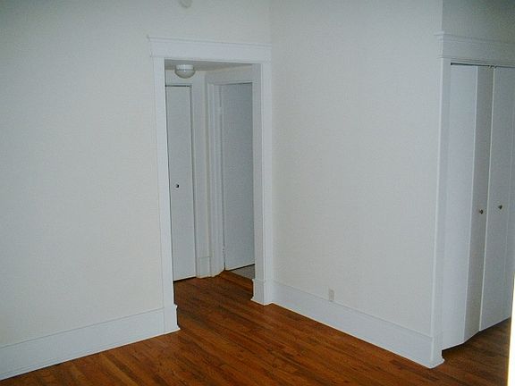 4th image of 5700 N Winthrop Ave APT 8
