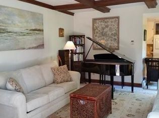 227 Granite St APT 1B, Rockport, MA 01966