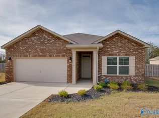 112 Cave Springs Cir, Owens X Rds, AL 35763