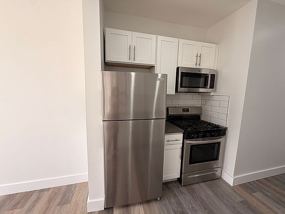 2nd image of 232 Bidwell Ave #35E