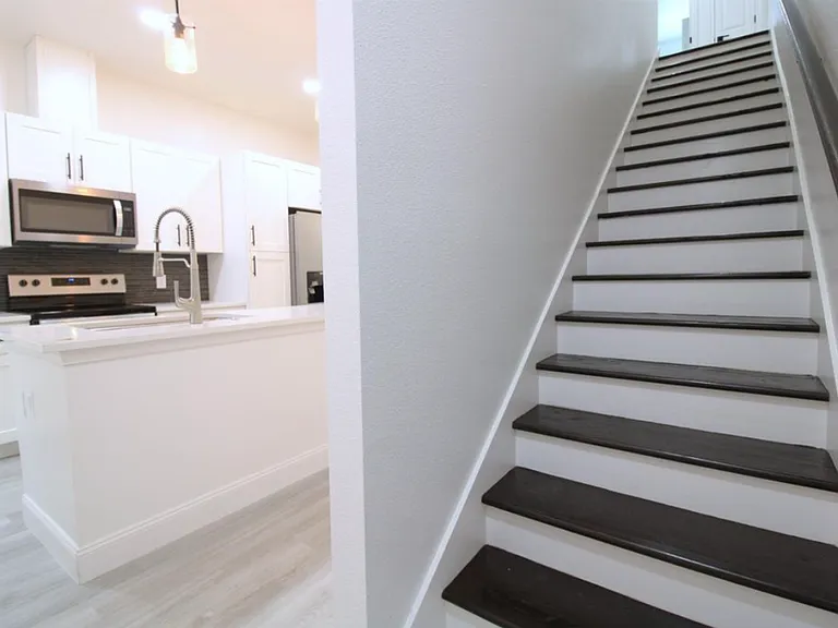 1320 Noble Pl — Photo 10