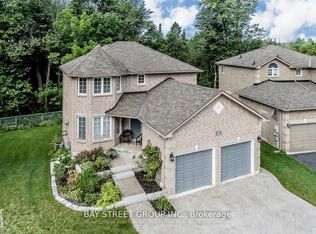 28 Shalom Way, Barrie, ON L4N5X9