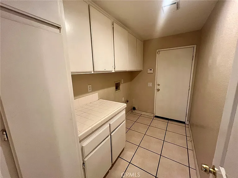 2909 Dorchester Cir — Photo 17