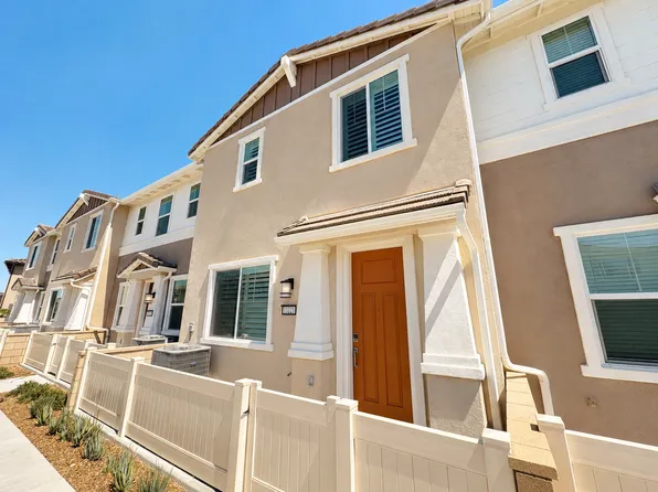 33221 Opal Glass Dr, Winchester, CA