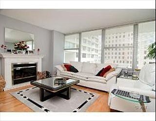 3rd image of 1000 N Lake Shore Dr APT 1001