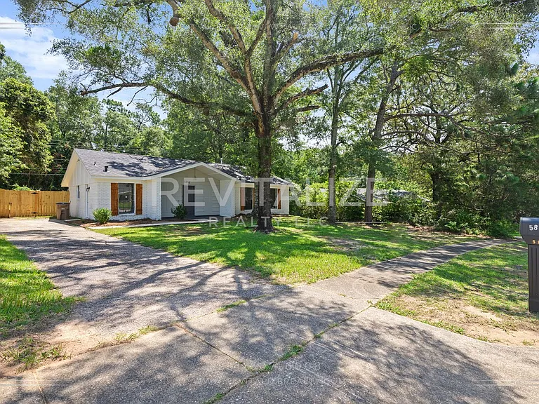 5812 Hanging Moss Ct — Photo 4