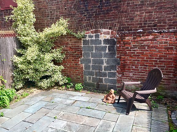 4th image of 118 Salaignac St