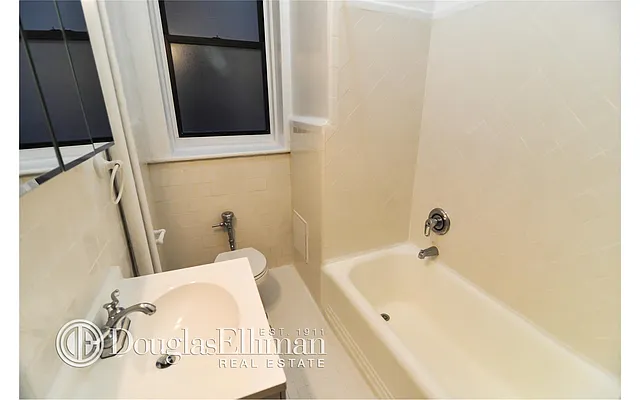 Rented by Douglas Elliman | media 7