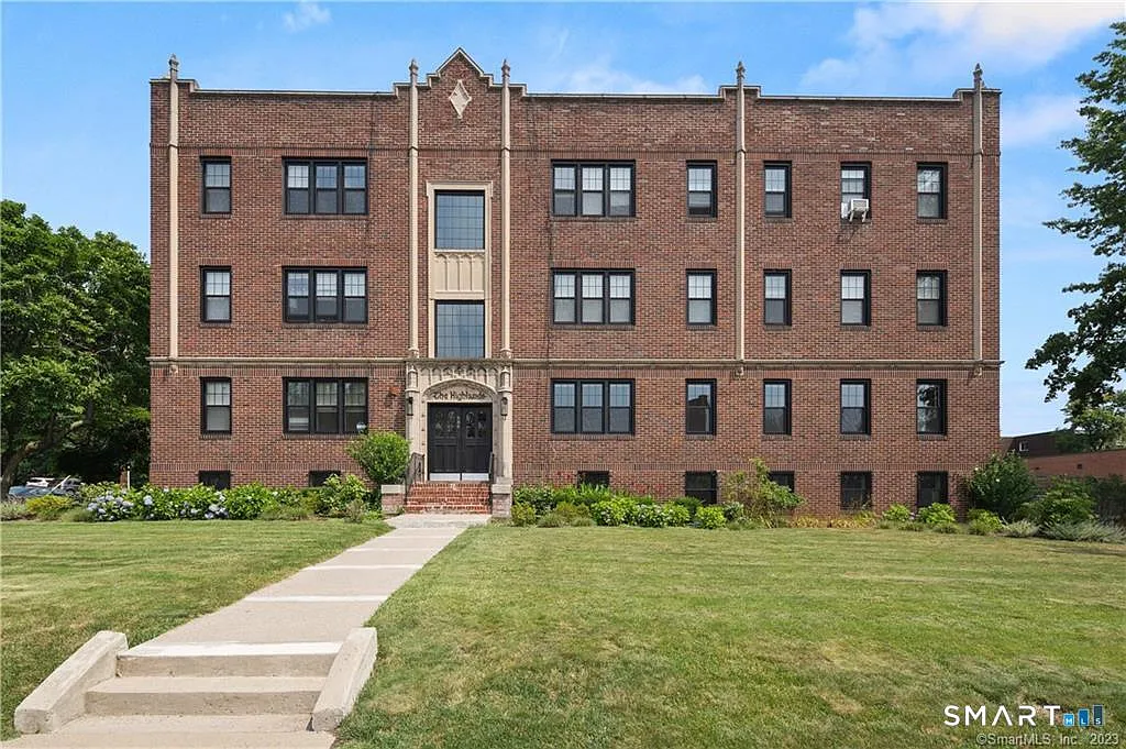 1 bed, 1.0 bath, 900 sqft, $1,850 — Photo 1