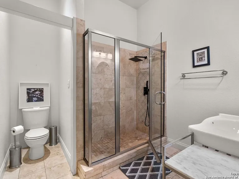 227 Claudia St #2 — Photo 8