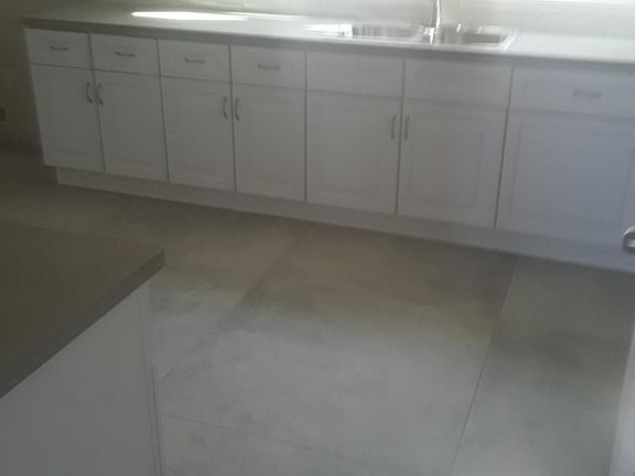 2nd image of 1114 N Hicks Ave