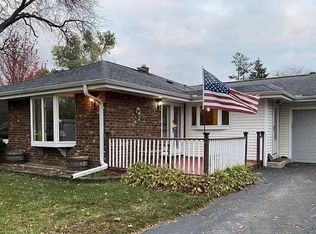 2980 Arbor Dr, Brookfield, WI 53005