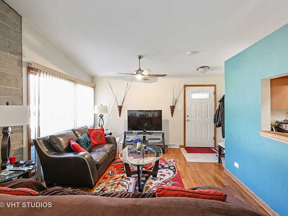 2nd image of 15647 Avalon Ave