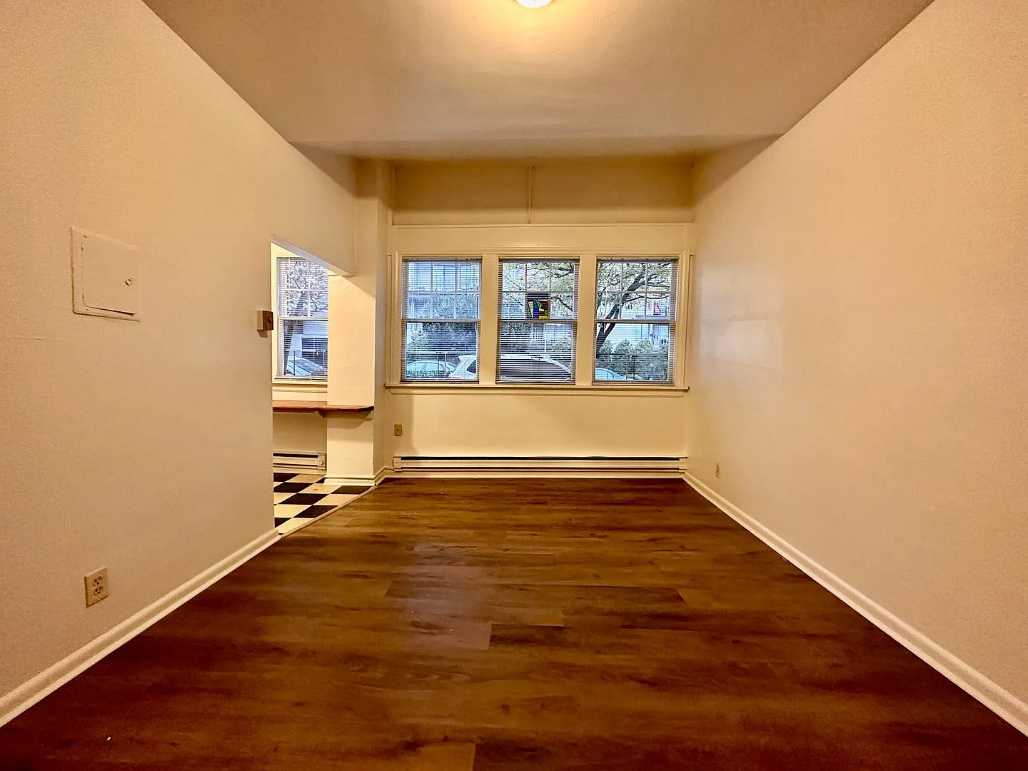 Aloha Apartments — Photo 2