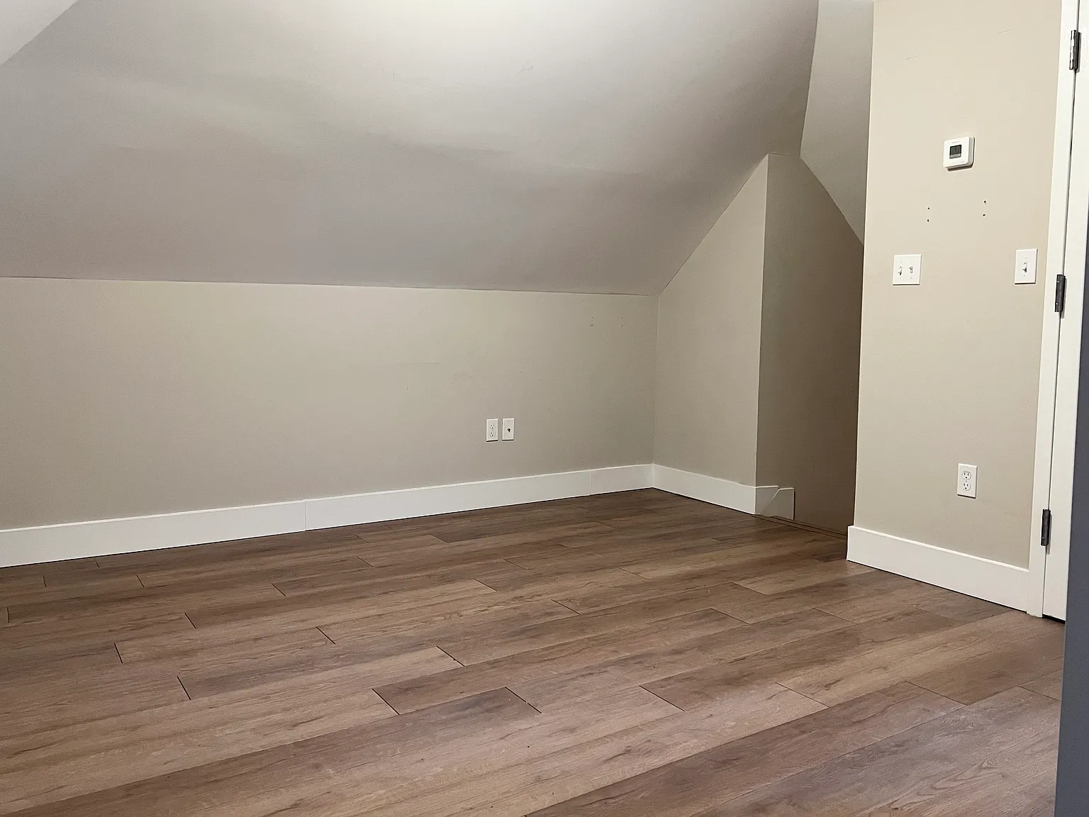 1 bed, 566 sqft, $1,798 — Photo 3