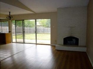 2009 Deerfield Dr, Carrollton, TX 75007