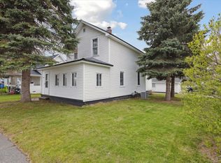 104 S Manitou St, Pinconning, MI 48650