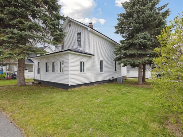 104 S Manitou St, Pinconning, MI 48650
