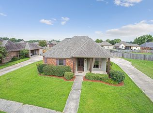 6231 Deanne Marie Dr, Zachary, LA 70791