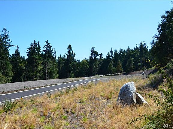 2nd image of 4669 Trail Crest Dr