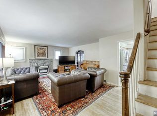 981 Warren Pkwy, Teaneck, NJ 07666