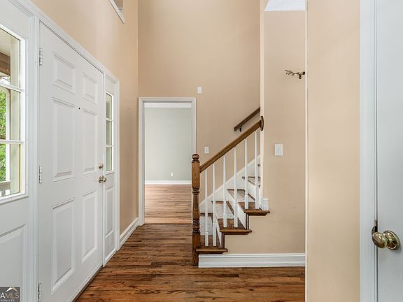4th image of 2626 Penbrook Ln