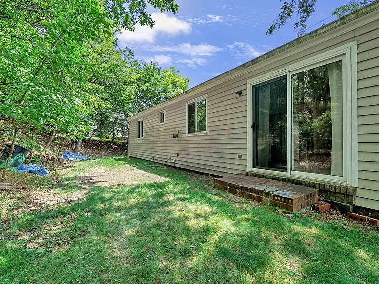 466 Mohican Ave — Photo 32