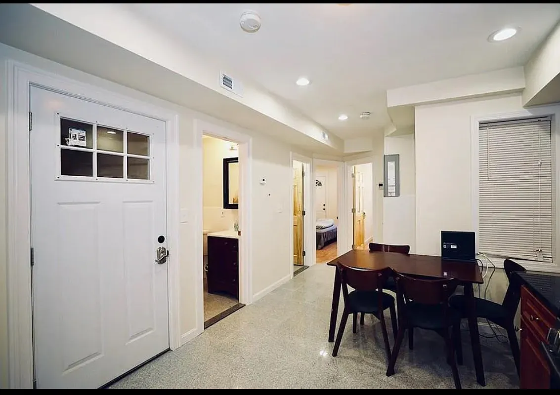 4 bed, 1200 sqft, $5,200 — Photo 4