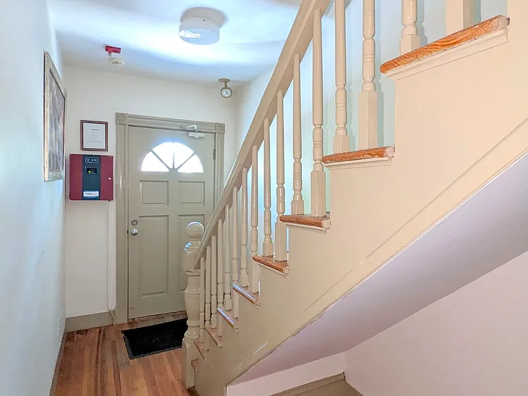 57 Locke St — Photo 22