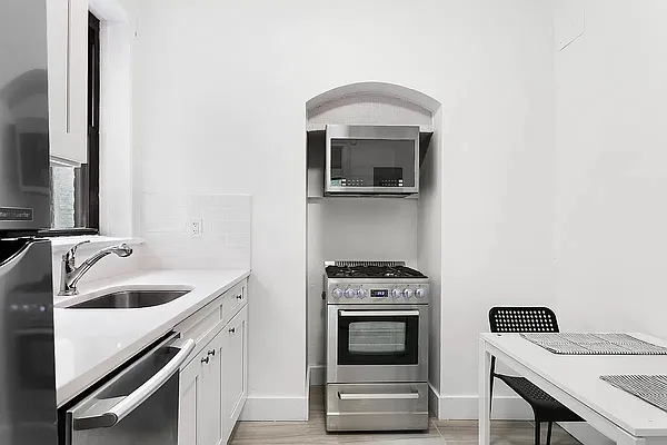 Rented by Brown Harris Stevens | media 9