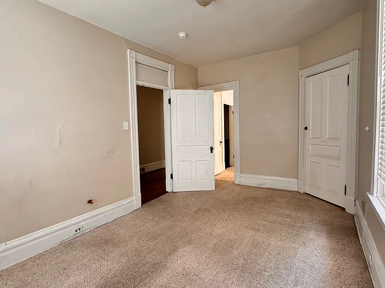 223 Lehigh Ave — Photo 18