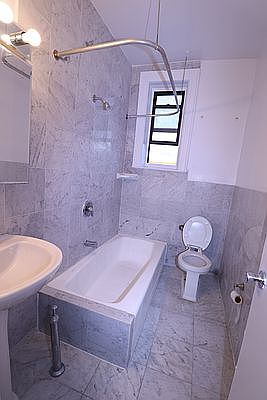 4th image of 8602 Forest Pkwy APT 4B