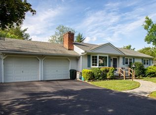 7 Messig Rd, Clinton, NJ 08809