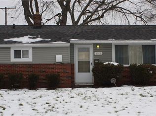 6518 Sandfield Dr, Brookpark, OH