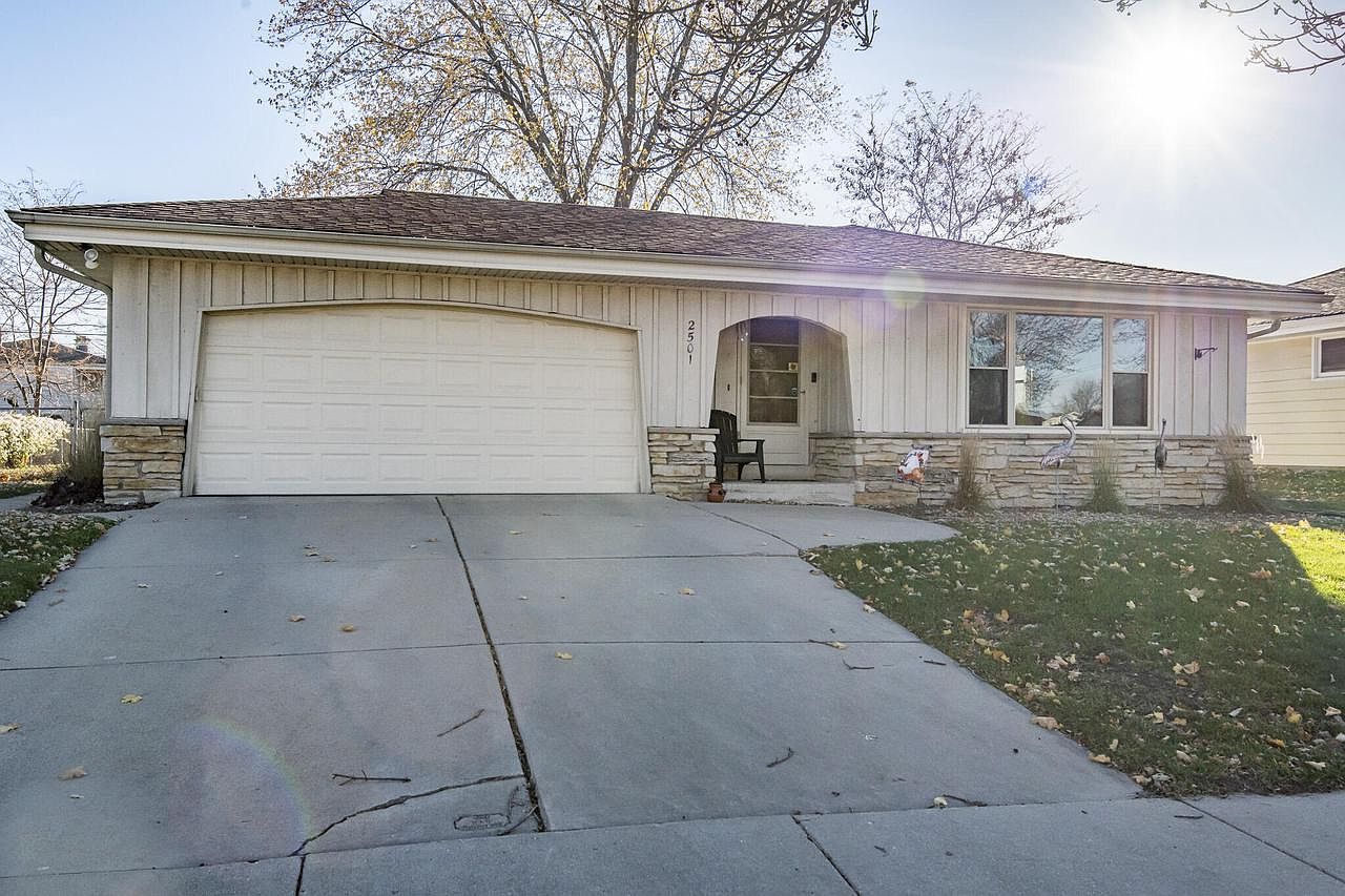 2501 West Grange AVENUE, Milwaukee, WI 53221 Zillow