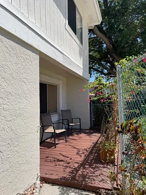 2 bed, 1.5 bath, 853 sqft, $1,750 — Photo 2