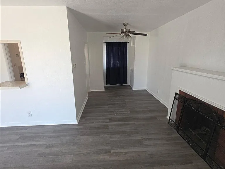 512 E St — Photo 4