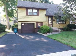 4 Harvey Ave, Rochelle Park, NJ 07662